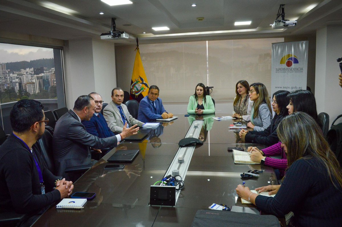 ¡Trabajamos para potenciar la Economía Popular y Solidaria! Desde el #IEPS y la <a href="/SEPS_Ec/">Superintendencia de Economía Popular y Solidaria</a> articulamos esfuerzos para:

✔️Fortalecer la #EPS
✔️Simplificar y acompañar procesos
✔️Articular servicios y programas

Construimos más oportunidades para emprendedores y organizaciones EPS