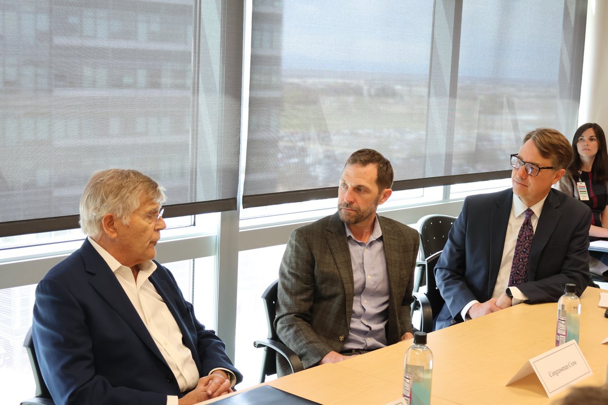 TomFlaigMD's tweet image. Thank you to Representative Jason Crow for visiting @CUAnschutz last week to learn more about our latest medical research and the critical role of federal funding in advancing new discoveries.