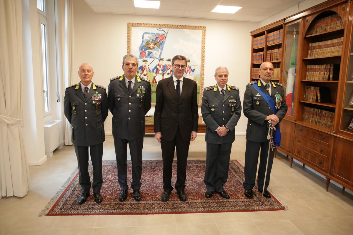 MEF (@mef_gov) on Twitter photo Ministro Giorgetti: complimenti alla Guardia di Finanza di Varese che ha chiuso 1300 partite iva riferite a operatori cinesi che vendevano online merce in regime di evasione totale e a danno dei negozianti onesti.
<a href="/GDF/">Guardia di Finanza</a> Ministro Giorgetti: complimenti alla Guardia di Finanza di Varese che ha chiuso 1300 partite iva riferite a operatori cinesi che vendevano online merce in regime di evasione totale e a danno dei negozianti onesti.
<a href="/GDF/">Guardia di Finanza</a>