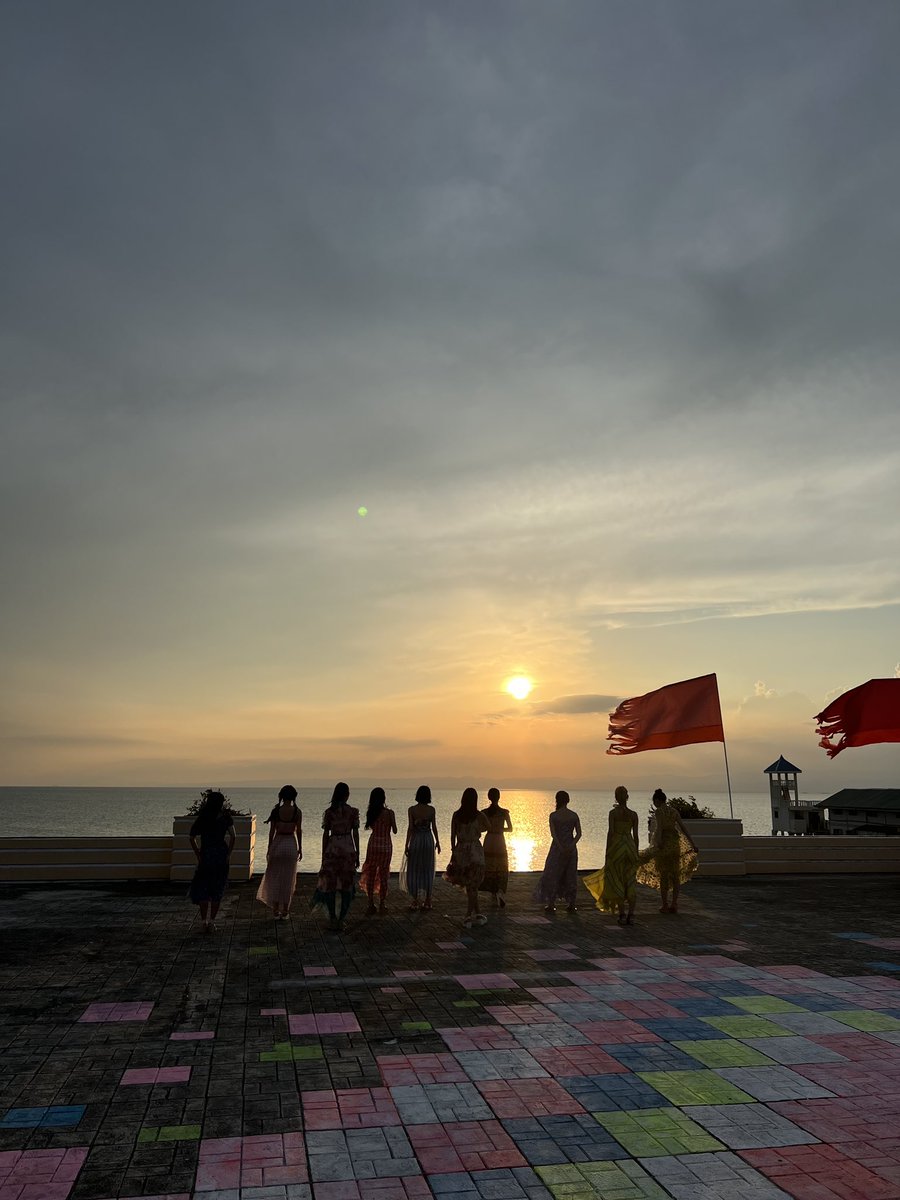 結成当初、今あるこの景色は、どこか遠い夢物語のように感じられました。

でも、それを現実にしてきたのは、メンバーとファンの皆さん。一緒に築いてきた“未来”を目の前で見守りながら関わることができて、本当に幸せです。

=LOVE結成8周年、おめでとうございます！
#イコラブ結成8周年