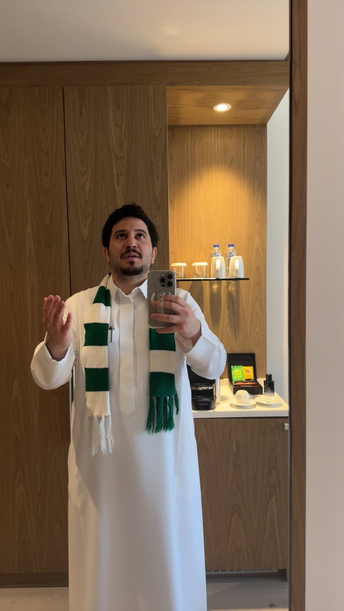 أحمد آل غالب tweet media