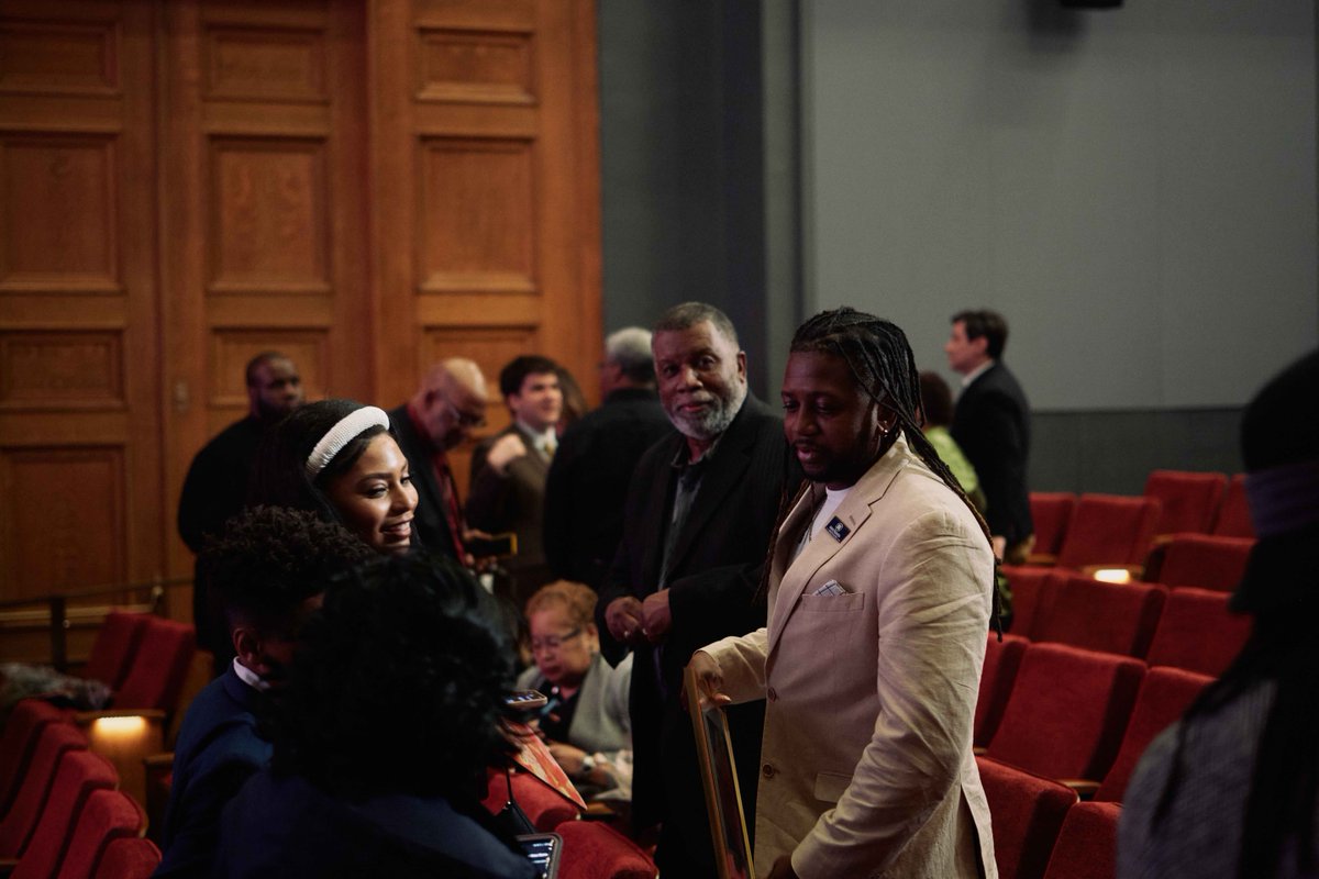 We’re getting ready to host the 30th Annual Community Media Awards! Don’t miss this media celebration.

📅 May 1 | ⏰ 5:30 PM | 📍 Chicago Cultural Center
🎫 Limited tickets left: bit.ly/40XvH2U

Photos by: Tafari Melisizwe and Sulyiman Stokes for Public Narrative