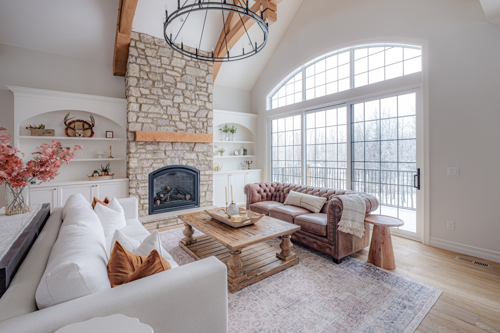 Bears Paw Project - Incorporating natural wood elements into a living room adds warmth, texture, and timeless appeal.

Interior Design: <a href="/rcid_/">Rochelle Cote</a>
Build: @wideskyhomes
Photo: @wideskyhomes