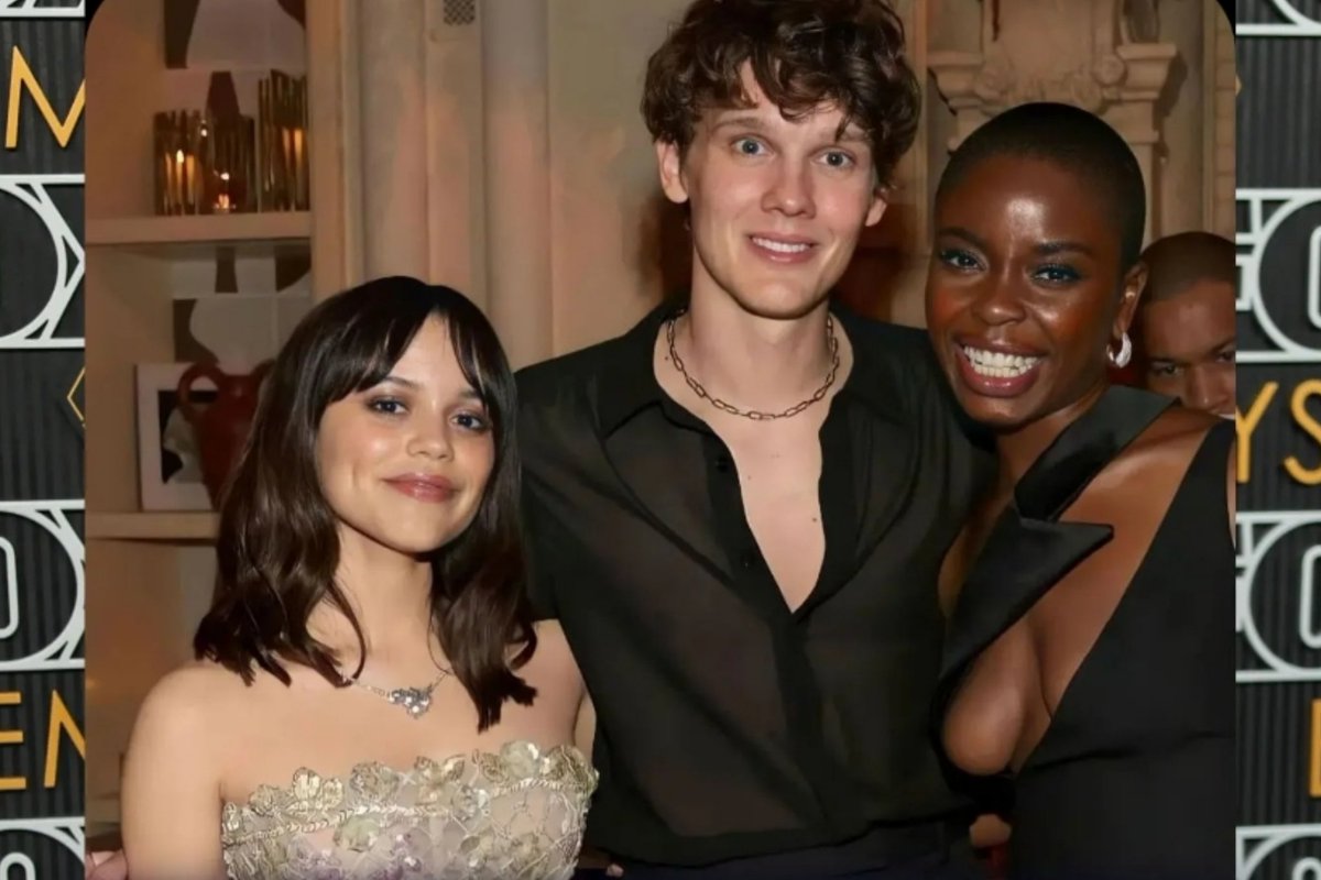 hunterdoohanfp's tweet photo. π«Ά #WednesdayCast
#HunterDoohan πΈ throwback
Emmys after party β¨ Netflix, 2024 https://t.co/kvEhqGFzsZ