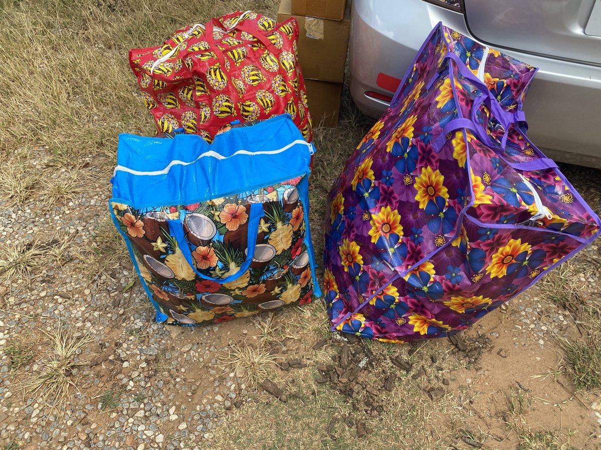 tccollective31's tweet photo. Last Saturday, The Catalyst Collective visited Chisomo Shelter in Linda to donate sanitary pads, girls’ clothing, and hold an empowering session on menstrual hygiene with 12 incredible young girls. Read the full story here:  
[https://t.co/1vkdEwi49H]
#TheCatalystCollective https://t.co/08BuMG7Tht