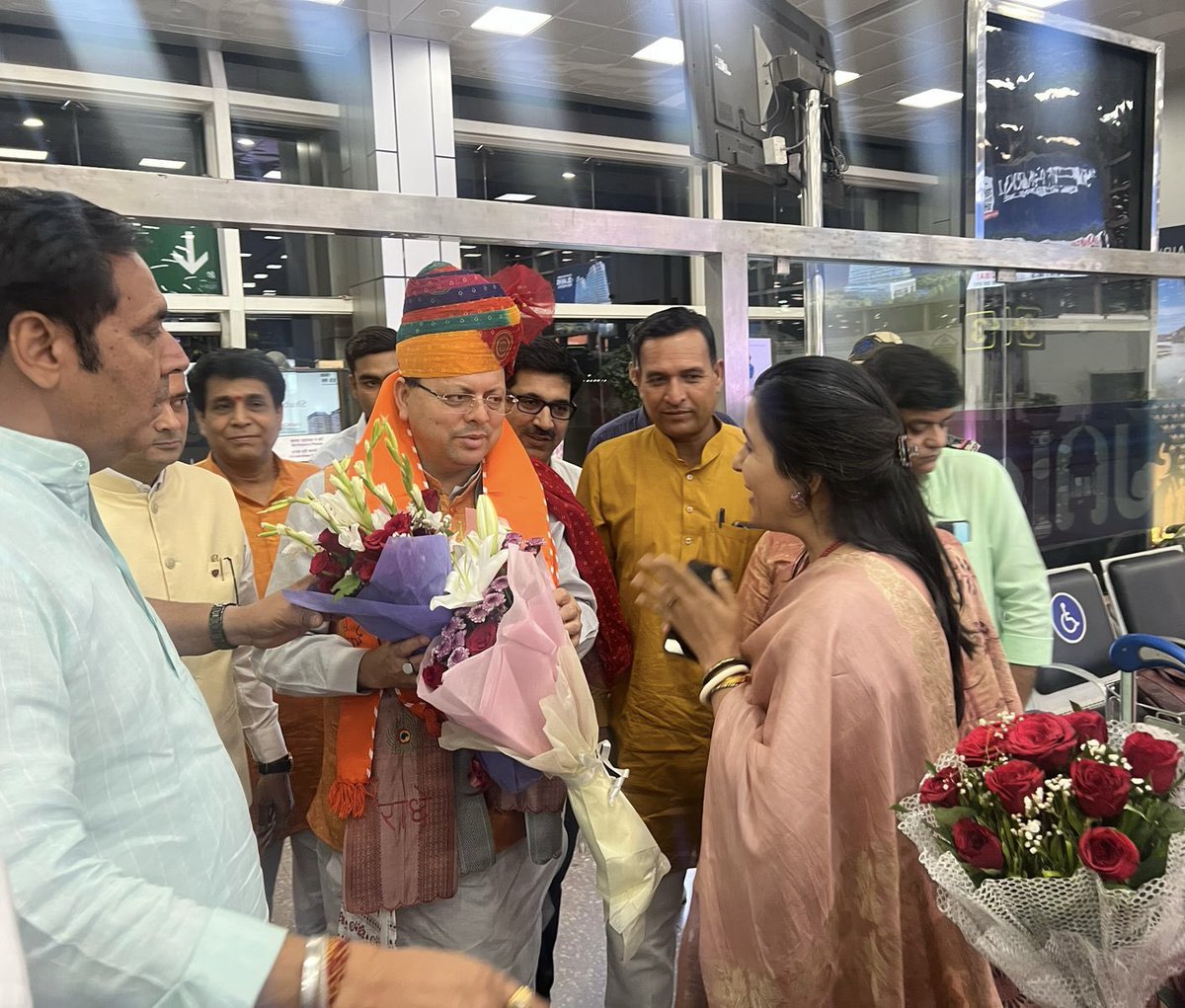 Dr Somya Gurjar (@drsomyagurjar) on Twitter photo рдЖрдЬ рдЬрдпрдкреБрд░ рдЖрдЧрдорди рдкрд░ рджреЗрд╡рднреВрдорд┐ рдЙрддреНрддрд░рд╛рдЦрдВрдб рдХреЗ рдпрд╢рд╕реНрд╡реА рдореБрдЦреНрдпрдордВрддреНрд░реА рд╢реНрд░реА <a href="/pushkardhami/">Pushkar Singh Dhami</a> рдЬреА рдХрд╛ рдЖрддреНрдореАрдп рд╕реНрд╡рд╛рдЧрдд рдПрд╡рдВ рдЕрднрд┐рдирдВрджрди рдХрд┐рдпрд╛ред
рджреЗрд╢ рдореЗрдВ рд╕рдорд╛рди рдирд╛рдЧрд░рд┐рдХ рд╕рдВрд╣рд┐рддрд╛ (UCC) рд▓рд╛рдЧреВ рдХрд░рдиреЗ рд╡рд╛рд▓реЗ рдкрд╣рд▓реЗ рдореБрдЦреНрдпрдордВрддреНрд░реА рдХреЗ рд░реВрдк рдореЗрдВ рдЖрдкрдХрд╛ рдРрддрд┐рд╣рд╛рд╕рд┐рдХ рдХрджрдо рдкреВрд░реЗ рднрд╛рд░рдд рдХреЗ рд▓рд┐рдП рдПрдХ рдкреНрд░реЗрд░рдгрд╛рд╕реНрд░реЛрдд рд╣реИредЁЯЩПЁЯП╗ЁЯк╖ рдЖрдЬ рдЬрдпрдкреБрд░ рдЖрдЧрдорди рдкрд░ рджреЗрд╡рднреВрдорд┐ рдЙрддреНрддрд░рд╛рдЦрдВрдб рдХреЗ рдпрд╢рд╕реНрд╡реА рдореБрдЦреНрдпрдордВрддреНрд░реА рд╢реНрд░реА <a href="/pushkardhami/">Pushkar Singh Dhami</a> рдЬреА рдХрд╛ рдЖрддреНрдореАрдп рд╕реНрд╡рд╛рдЧрдд рдПрд╡рдВ рдЕрднрд┐рдирдВрджрди рдХрд┐рдпрд╛ред
рджреЗрд╢ рдореЗрдВ рд╕рдорд╛рди рдирд╛рдЧрд░рд┐рдХ рд╕рдВрд╣рд┐рддрд╛ (UCC) рд▓рд╛рдЧреВ рдХрд░рдиреЗ рд╡рд╛рд▓реЗ рдкрд╣рд▓реЗ рдореБрдЦреНрдпрдордВрддреНрд░реА рдХреЗ рд░реВрдк рдореЗрдВ рдЖрдкрдХрд╛ рдРрддрд┐рд╣рд╛рд╕рд┐рдХ рдХрджрдо рдкреВрд░реЗ рднрд╛рд░рдд рдХреЗ рд▓рд┐рдП рдПрдХ рдкреНрд░реЗрд░рдгрд╛рд╕реНрд░реЛрдд рд╣реИредЁЯЩПЁЯП╗ЁЯк╖