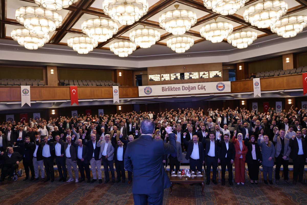 _aliyalcin_'s tweet photo. Toç Bir-Sen 4. Dönem 4. Bölge Teşkilat Eğitim Toplantısına Katıldık

Dinamizmi, idealizmi, disiplini ile farkını hissettiren ve gerçekten güçlü bir teşkilat olan Toç Bir-Sen’imizin bu güzel toplantısı özelinde başta Genel Başkan Hüseyin Öztürk olmak üzere Genel Yönetim Kurulu’nu ve teşkilat liderlerimizi ayrı ayrı tebrik ediyorum.

‘4.Bölge Teşkilat Eğitim Programı’nın hayırlara vesile olmasını diliyorum.

@huseyinozturk_1 | @TocBirSenGM