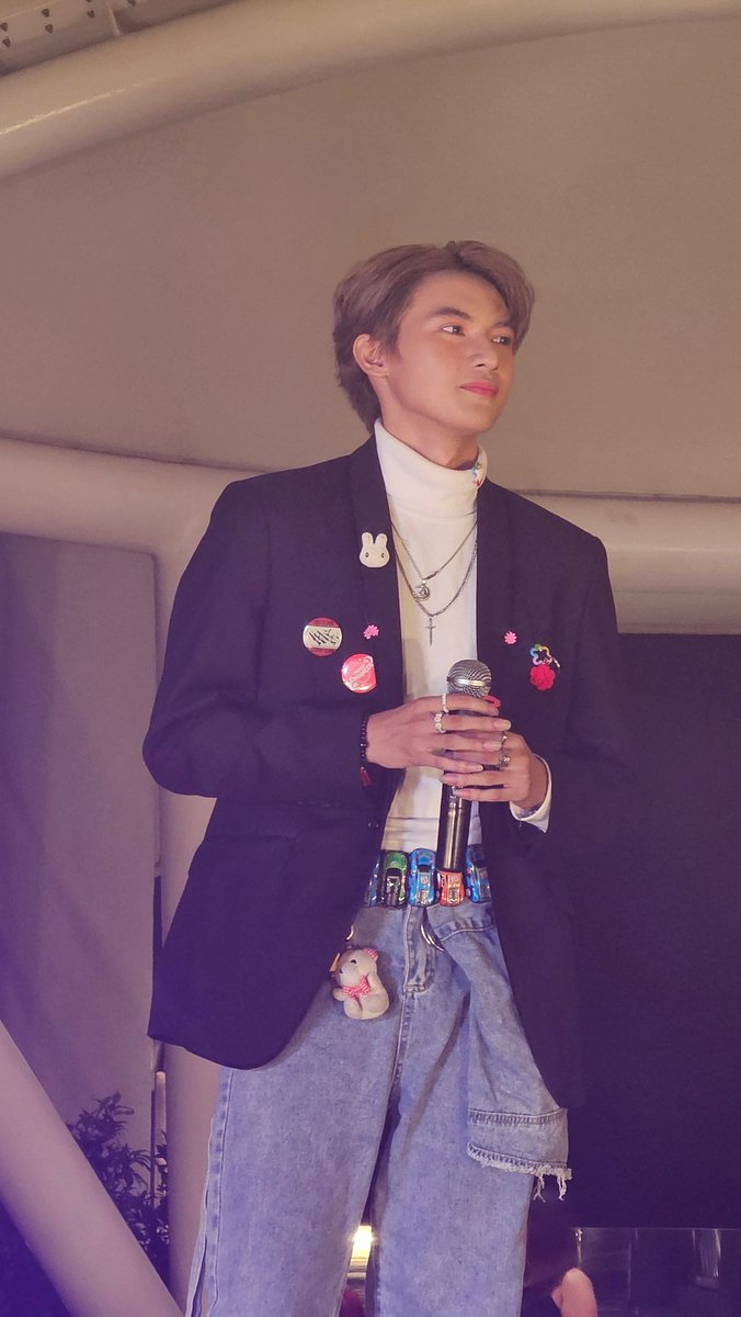 QueenJewel015's tweet photo. Flexin' some pics of @GenZix_LEO 
Ayuda for Soulz and Leoyalties @leoyaltyofc 

Stan Genzix @GenZixOfficial 

📍Mall of Asia
➡️ AAFF (Asian Aetist Fan Fest 2025)
#Genzix #AAFF #LEO #Ppoprise 
#4naminuto #salarin #dpm #lss #5seconds https://t.co/AyOj6LIgZU