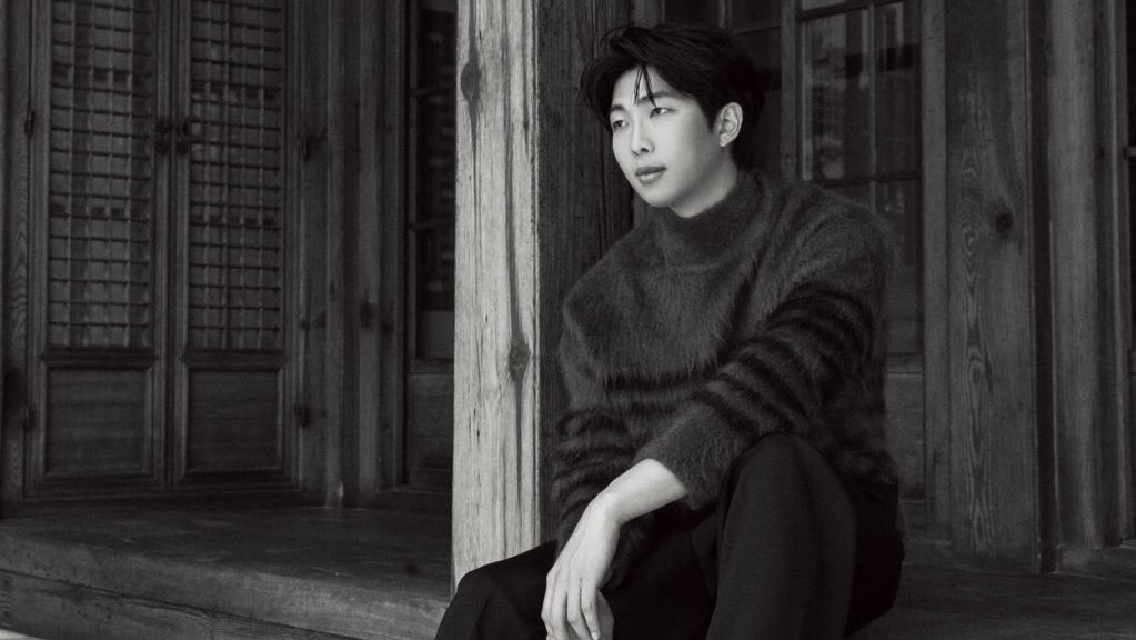 btschartsxdaily's tweet photo. 📆 #BTS’s Members Schedule *Updated*

📍MAY▫️
05/02 — Tablo x #RM “Stop the Rain” Release at 1PM KST
05/03-04 — #Jhope Concerts in Indonesia🇮🇩 
05/06 — Run #Jin Ep. 33 at 9PM KST
05/10-11 — #Jhope Concerts in Thailand🇹🇭
05/12 — #Jin Echo “Highlight Medley” at 12AM KST
05/13 — #Jin “Don’t say you Love me” MV Poster at 12AM KST
05/14 — #Jin “Don’t say you Love me” Official MV Teaser at 12AM KST
05/15 — #Jin “DSYLM” D-1 Poster at 12AM KST
05/16 — #Jin “DSYLM” Official MV + Echo Release at 1PM KST
05/17 — #Jin “DSYLM” Event on Seongsu at 5:30PM KST
05/17-18 — #Jhope Concerts in Macau🇲🇴 
05/18 — #Jin Event with ARMYs at Movie Theater 🍿🇰🇷
05/24-25 — #Jhope Concerts in Taiwan 🇹🇼
05/31 — #Jin “Hi Touch” Event with ARMYs at 1PM KST 🇯🇵
05/31-06/01 — #Jhope Concerts in Japan🇯🇵 Hobi Ends his tour 😭
*05/30 - 06/22— #Jhope’s Exhibition in Seoul 🇰🇷
*05/31 - 06/29 — #Jimin's Exhibition in New York 🇺🇸

📍JUNE▫️ - #BTS Festa Starts 💜
06/10 — #V & #RM military Discharged 🥺💜
06/11— #Jimin & #Jungkook military Discharged 🥺💜
06/13 — #BTS 12th Anniversary 💜
06/21 — #Suga Military Discharged & #BTS Reunion 🥺💜
06/28-29 — #Jin starts his tour in South Korea🇰🇷

📍JULY▫️
07/05-06 — #Jin concerts in Chiba,Japan🇯🇵 
07/12-13 — #Jin concerts in Osaka,Japan🇯🇵 
07/13 — #Jhope x Lollapalooza in Berlin 🇩🇪 
07/17-18 — #Jin concerts in Anaheim,US🇺🇸
07/22-23 — #Jin concerts in Dallas,US🇺🇸
07/26-27 — #Jin concerts in Tampa,US🇺🇸
07/30-31 — #Jin concerts in Newark,US🇺🇸
📍AUGUST
08/05-06 — #Jin concerts in London,UK🇬🇧
08/09-10 — #Jin concerts in Amsterdam🇳🇱 Ends his tour😭