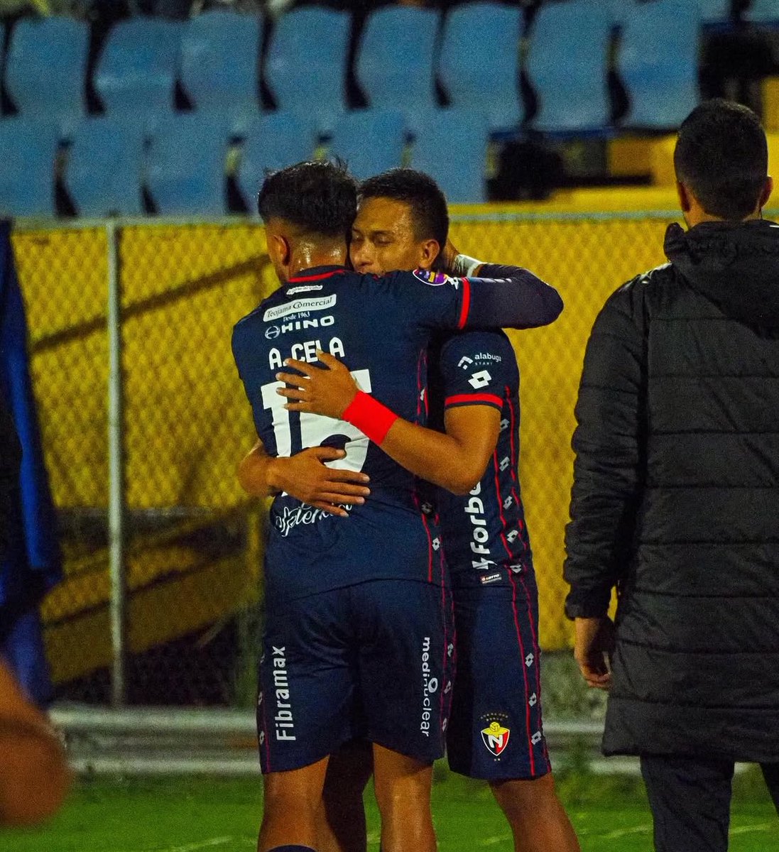 decofortiz's tweet photo. Darío Pazmiño nominado a mejor gol de la fecha 10 de la Liga Pro por @zapping_ecu, vayan a brindarle su voto en todas las redes sociales de Zapping. https://t.co/4CcF9eLxTF