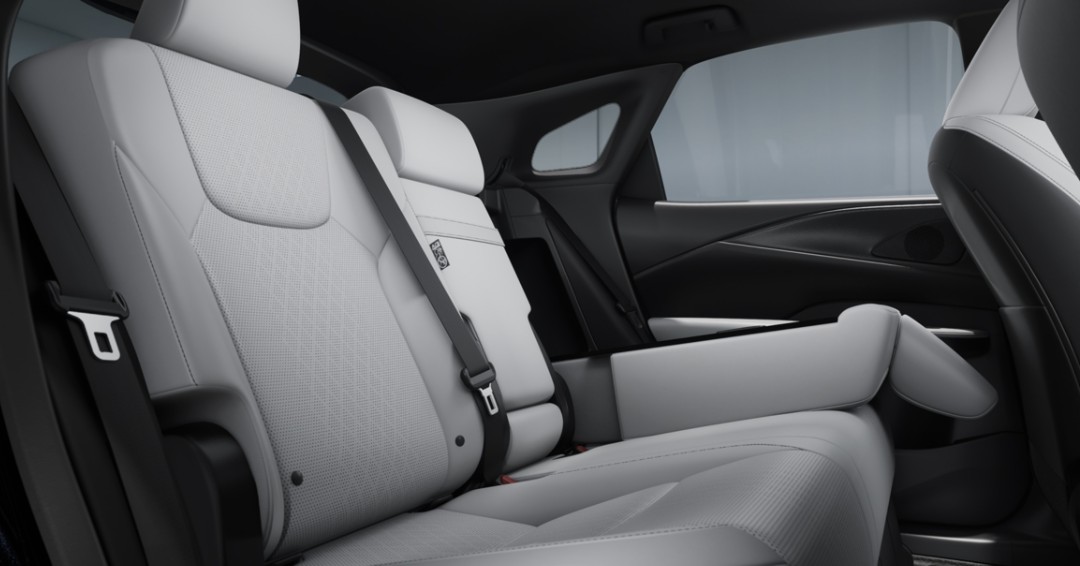 NPLexusSA's tweet photo. What interior options are available for the 2025 Lexus RX Hybrid model? 

Pick from the following:
🔹 Palomino leather and Ash Bamboo trim
🔹 Macadamia leather and Ash Bamboo trim
🔹 Birch leather and Black Open-Pore Wood trim
🔹 Black leather and Black Open-Pore Wood trim https://t.co/LYd8ojrkfL