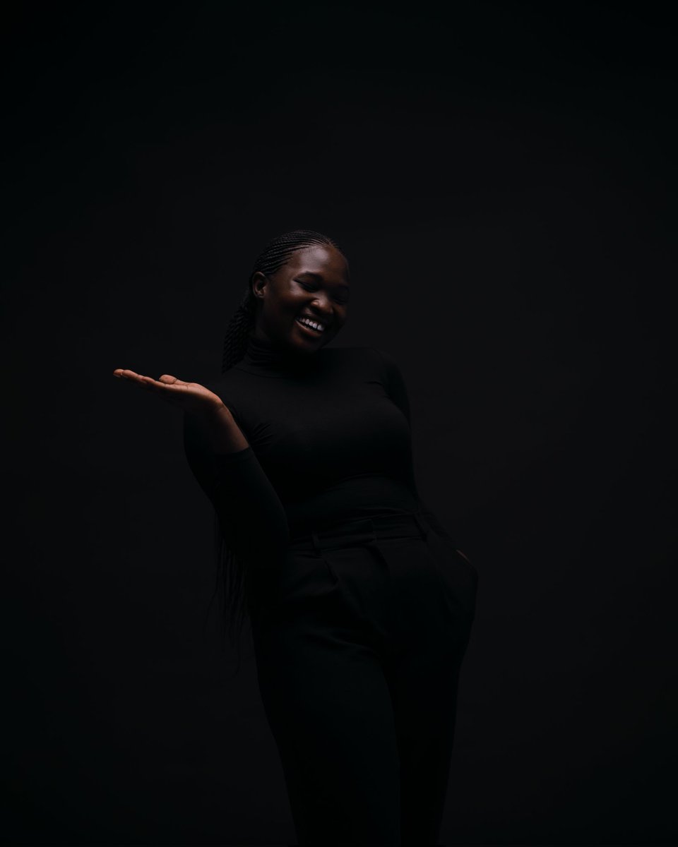 trust_debbie's tweet photo. Dear me; you didn’t see this coming but you showed up, grew, and did the work.
#Q1 done. Proud of the progress including the quiet kind. @BananukaKenneth on the lens. #Growth #NewProfilePic https://t.co/lyXBGdZieM