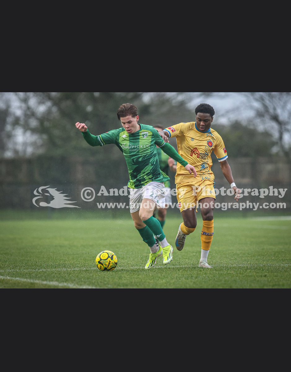 Season fell short due to 2 months out injured.

A lot of lessons learnt and ready to push and to go big for the upcoming season🙏🏾..

10G/A.