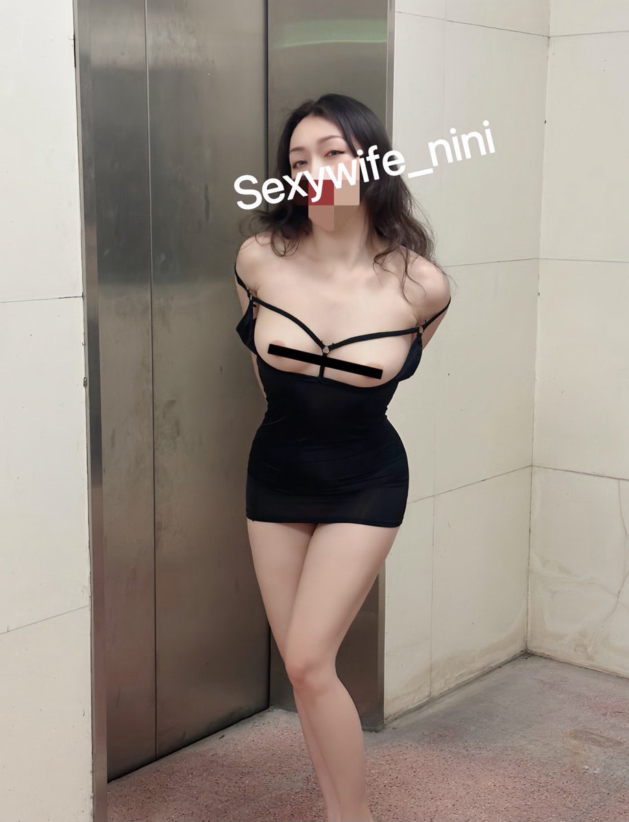 剛剛睡醒，來不及換衣服
直接下樓追垃圾車
一群男生追著我跑
你們追錯對象了吧⋯⋯

#露出 #母犬 #白虎 #調教
#原味商品
#套圖影片訂製 https://t.co/QuS4QdnJSw