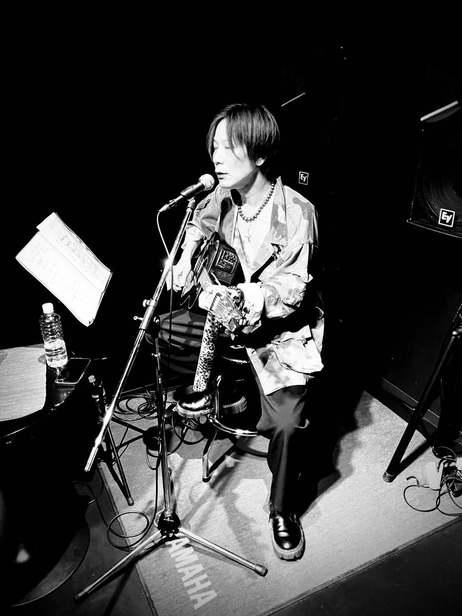yugoflkissssaki's tweet photo. 本日は大久保くじら号🐳様にて、MASHUPSSESSIONS ACOUSTIC!
平和な世界🌍
出演して下さった、
@Punkkouhei
@masaomi_tasaka
@SoRa_06201989
@Ulailai
有難う御座いました✨
そして、いつも誘って下さる、@LIVEBAR4 くじら号ゆかりさん😊
本当に有難う御座います!
又やりましょう✨
#flowlink
#mashupssessions
#live
#acoustic