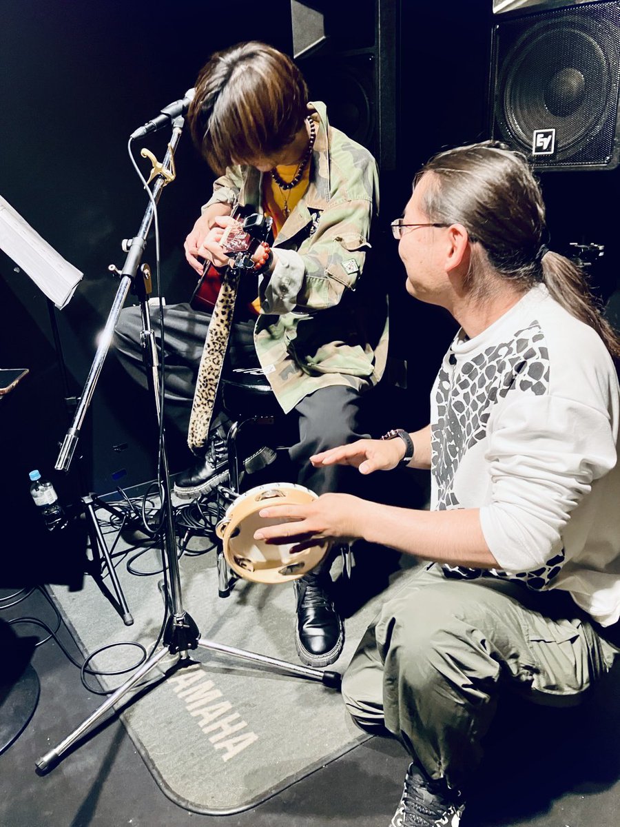 yugoflkissssaki's tweet photo. 本日は大久保くじら号🐳様にて、MASHUPSSESSIONS ACOUSTIC!
平和な世界🌍
出演して下さった、
@Punkkouhei
@masaomi_tasaka
@SoRa_06201989
@Ulailai
有難う御座いました✨
そして、いつも誘って下さる、@LIVEBAR4 くじら号ゆかりさん😊
本当に有難う御座います!
又やりましょう✨
#flowlink
#mashupssessions
#live
#acoustic