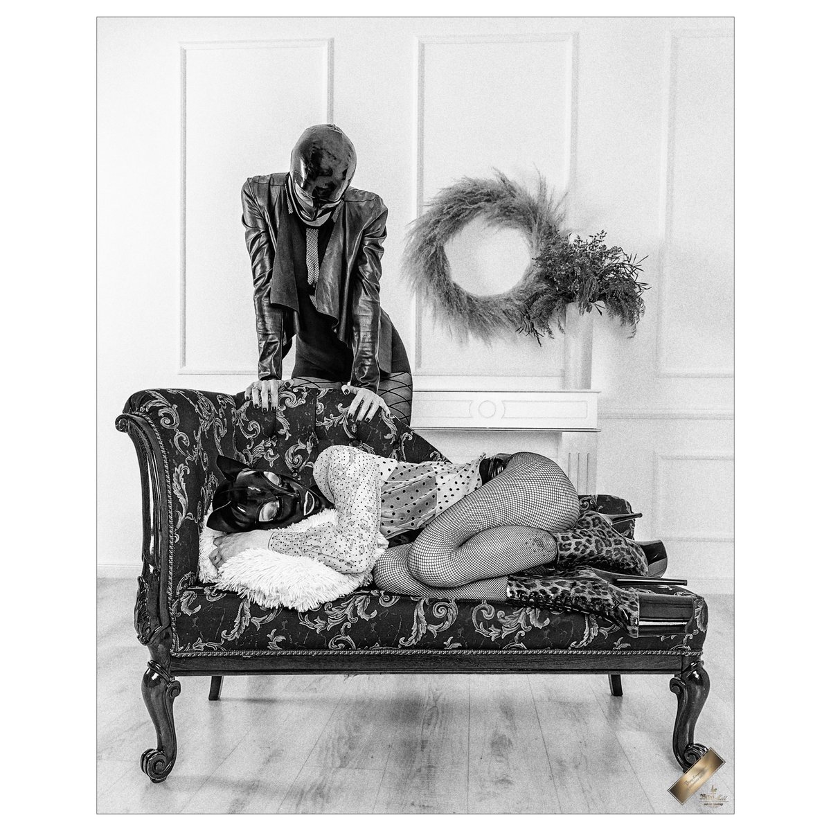 Cats lie down where they feel comfortable.

#cats #sleep #down #beauty #beautiful #latex #masked #shiny #lifestyle #altmodel #altphotography #studiobeauty #studiophotography #fashion #fashionsyle #noir #photoart #bizarreart #goodvibes #nicetime #photoshoot #girls #fashiongirls