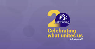¡20 años eTwinners! 
Felicidades a tod@s los que habéis formado parte de este ilusionante mundo.
Hoy estamos de celebración en Andalucía GRACIAS
<a href="/eTwinning_es/">eTwinning España</a> <a href="/EducaAnd/">Consejería Desarrollo Educativo y FP</a> #pluriAnd
<a href="/eTwin_Andalucia/">eTwinning Andalucía</a> <a href="/DG_IFP/">DG de Innovación y Formación del Profesorado</a>
<a href="/cepcordoba/">CEP Córdoba</a> , <a href="/mtejederas1/">Margarita Tejederas</a> <a href="/Maitebaena22/">Maite Baena</a> @Julia_Gracia_ 🇪🇺🇪🇸 #eTwinning20es