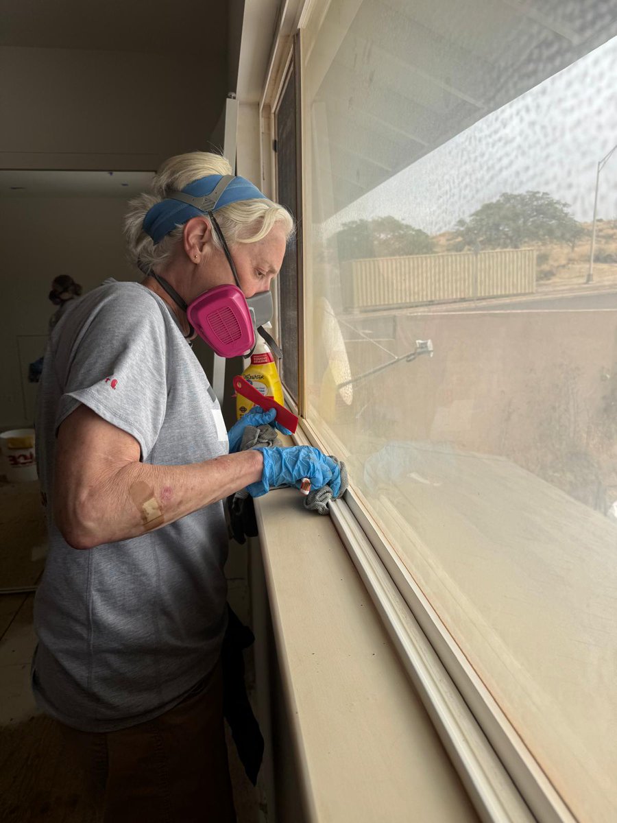 Red Lightning (@redlightningorg) on Twitter photo Another productive day in Lahaina! ✅ With the downstairs vacuumed, we're moving to wall decontamination.
Mahalo to our partners: <a href="/UPS/">UPS</a> <a href="/united/">United Airlines</a> <a href="/AirlinkFlight/">@AirlinkFlight</a> <a href="/AllHandsHearts/">All Hands & Hearts</a> , <a href="/SalvationArmyUS/">Salvation Army USA</a> HCF & <a href="/EcoFlowTech/">EcoFlow</a> .
#LahainaRelief #MauiStrong #DisasterResponse Another productive day in Lahaina! ✅ With the downstairs vacuumed, we're moving to wall decontamination.
Mahalo to our partners: <a href="/UPS/">UPS</a> <a href="/united/">United Airlines</a> <a href="/AirlinkFlight/">@AirlinkFlight</a> <a href="/AllHandsHearts/">All Hands & Hearts</a> , <a href="/SalvationArmyUS/">Salvation Army USA</a> HCF & <a href="/EcoFlowTech/">EcoFlow</a> .
#LahainaRelief #MauiStrong #DisasterResponse