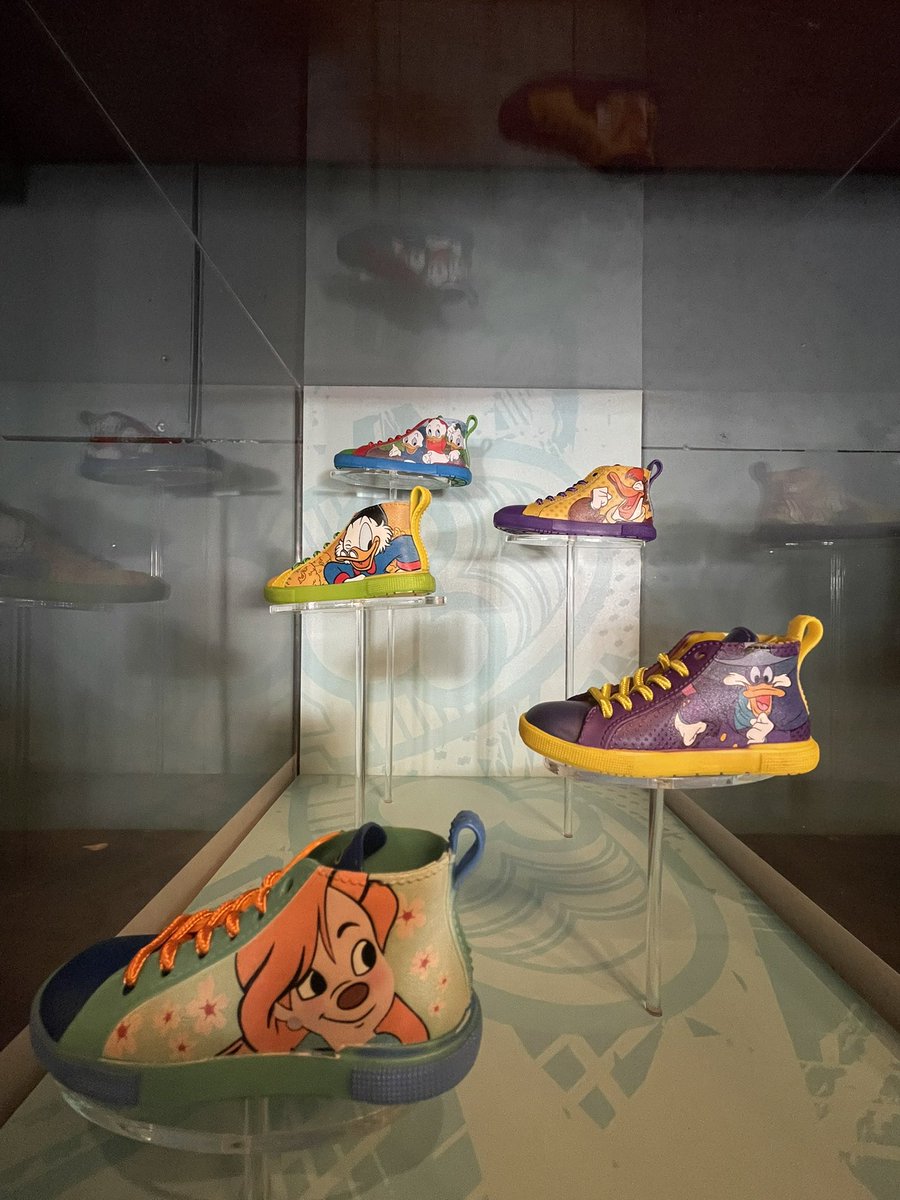 DLPbonsplans's tweet photo. Mini chaussures à collectionner disponibles dans la boutique The Storybook Store ! 🛍️ https://t.co/hRX31poth6