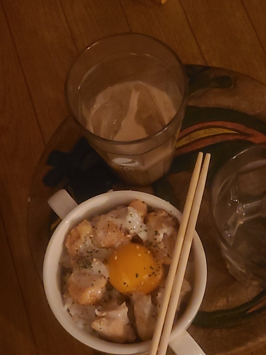 toanyan0103's tweet photo. @AtelierPegasus @kenichi4332 @iNya_Shiki @Gonzales_2874 @rococo655_ @tele_usa @nishio217 @atogaki_ @CBStyle_artist @riverALfjm @higaisya_amai @suama_telsea @daidecim @yuzuyu_ @YASUAKI61136560 @9673_jack 2025.04.29(火・祝)
#Kakkeyバーペガ二年記念公演
「#この二年間すったもんだがありました」
Music Bar ATELIER PEGASUS
#Kakkeyと愉快な仲間たち全20組

#Kakkey
長丁場お疲れさま🙇
また、本日限定メニュー『ピリ辛ちくわきゅうり』のお買い上げもありがとうございましたっ
1日があっというまでしたw https://t.co/2ocO5F4zsy