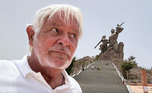 wukali's tweet photo. Tour du Monde de Pierre Renauld. Escale à Dakar, visite du musée Théodore Monod et du Monument de la Renaissance Africaine. A lire et à voir : https://t.co/bX2dhBvsNn https://t.co/BaUJfAt1il