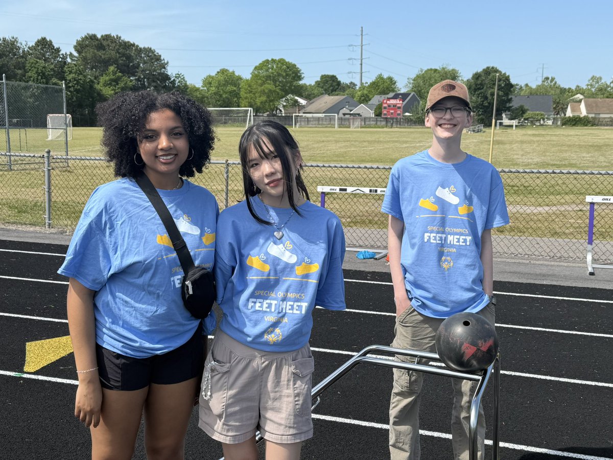 VBopportunity's tweet image. Hands down, one of the best days of the year, the Little Feet Meet! Thankful for the partnership with Special Olympics. Great job everyone involved. @vbschools @SpecialOlympics