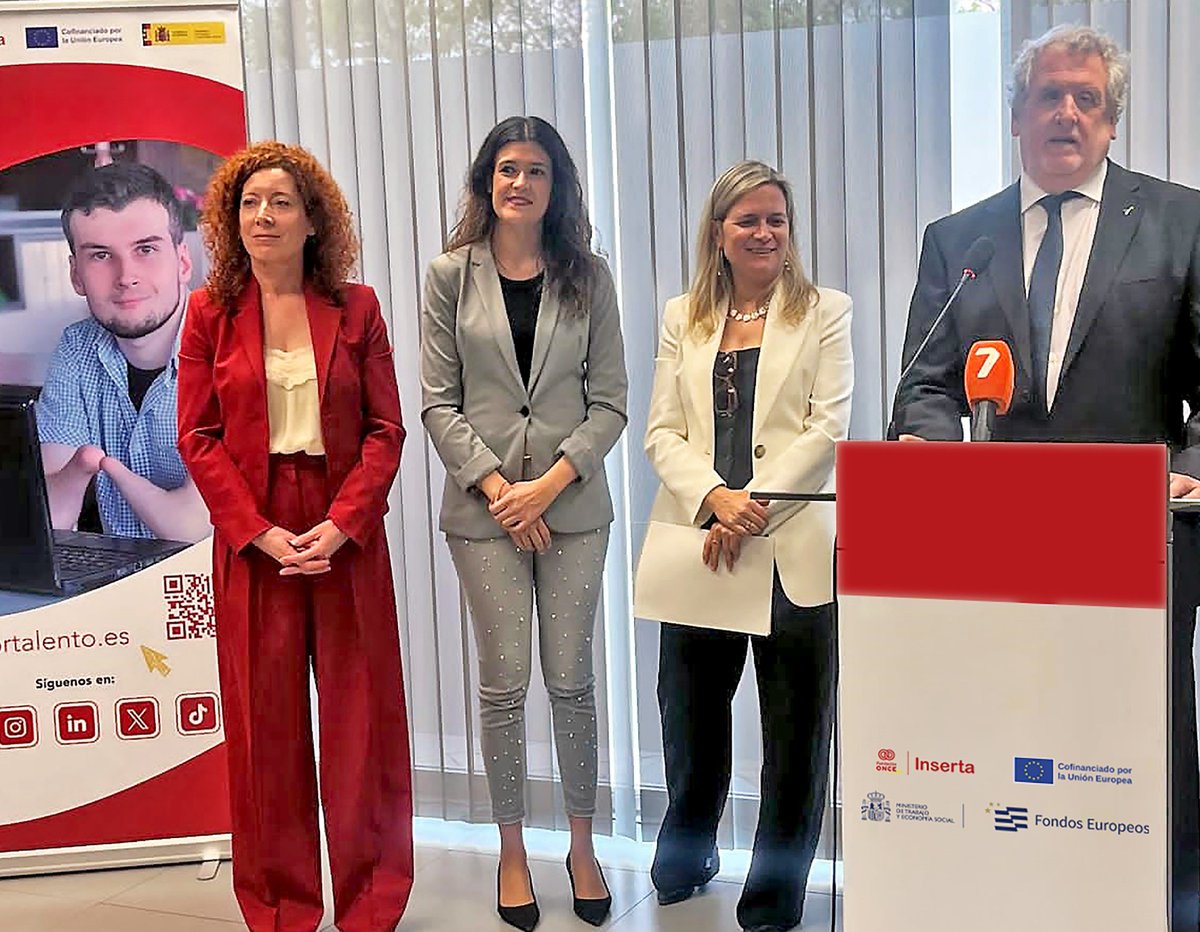 6.700 personas con #discapacidad se beneficiarán en la Región de #Murcia de los programas estatales FSE+ que está desarrollando Fundación ONCE a través de #InsertaEmpleo, con la cofinanciación de la Unión Europea 

bit.ly/3Sc2xrm
