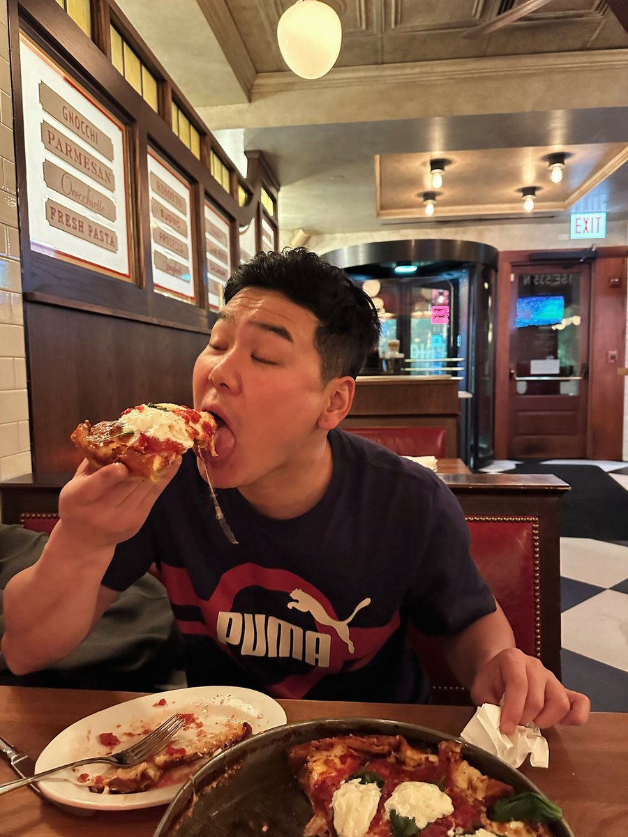 Та нар хэвтэж байхаар босч сайхан юм идээч...😂