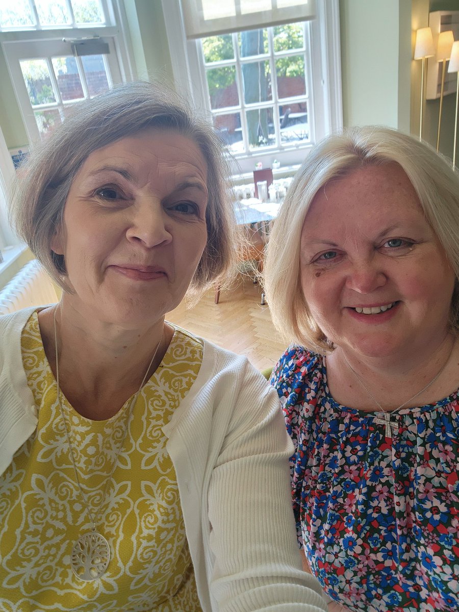 joevansstc's tweet photo. Love a catch up with @HelenStevenson4 from @SatisEducation. One of those people that I spark off and generate fresh ideas. So proud of my @stchris_trust today, pending its next chapter. #ceorecruitment #multiacademytrust https://t.co/EwZpAhBipj