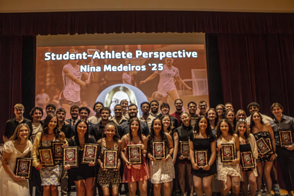 DeanAthletics's tweet image. Last night, the Dean College Department of Athletics & Recreation held its annual Awards Ceremony! 🏆
Check out some of the highlights from last night’s festivities! (All photos are in-progress and will be available on deanbulldogs.com)
#BulldogNation 🐾