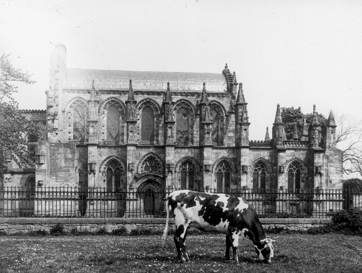 Have you visited our online exhibition yet? There are 40 archive photos to enjoy. See rosslynchapel.com/exhibition/the…
