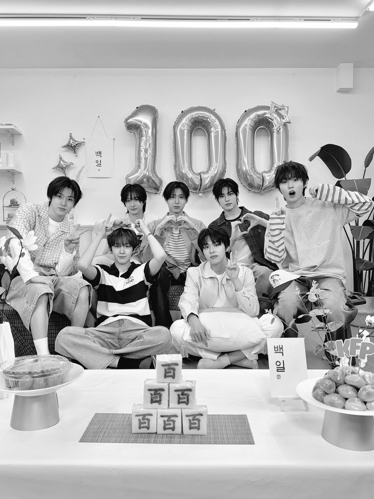 100days with KickFlip

팬분들과 만나고
꿈만 같았던 지난 100일..❣️

앞으로도 우리 모두 다같이
함께 꿈 꾸고 싶습니다