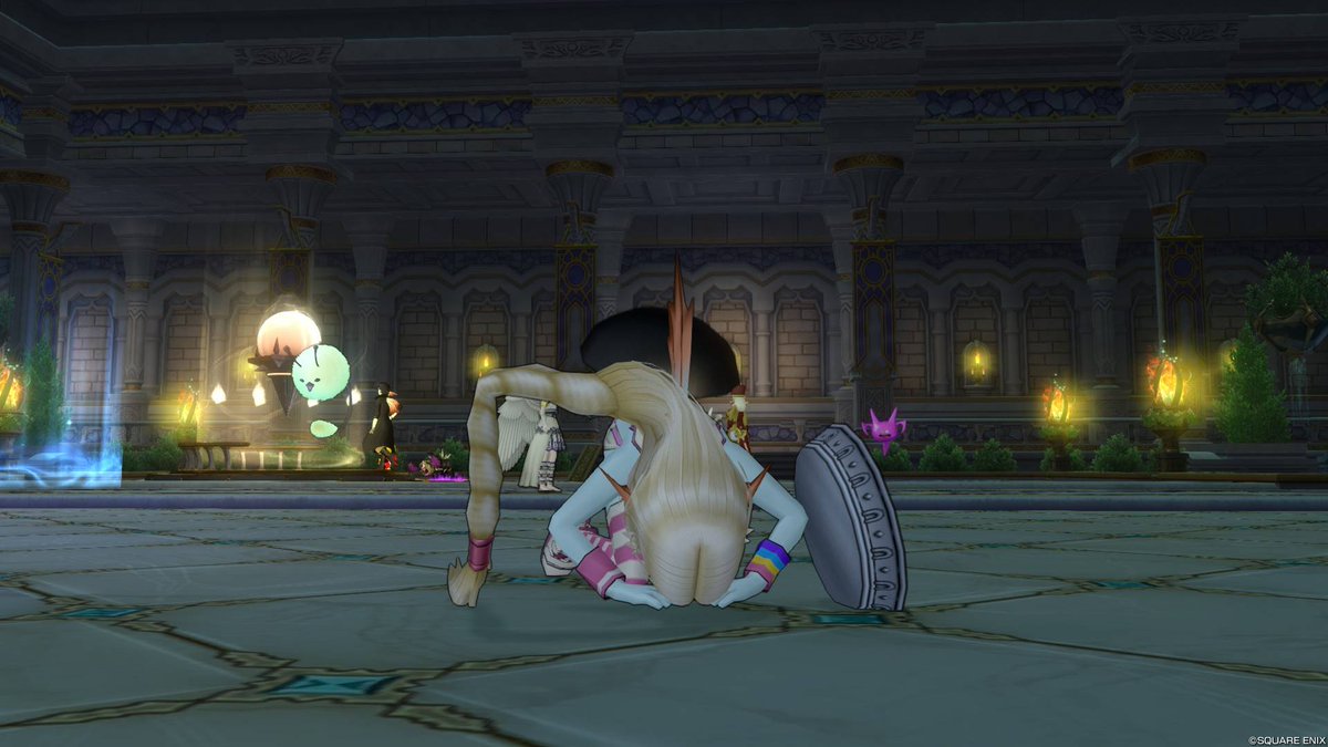 ネーしゃまのカツラ、どうせ中に針金入ってるみたいにピーンてしてるんだろうと思ってスルーしてたけど、なんか技術が進歩してた！
針金入ってない！！ちゃんと動く！
って感動してたら、「そういうの、以前は土下座すると荒ぶってたよね」と言われたので、試してみた。
……うーん、もう一歩www