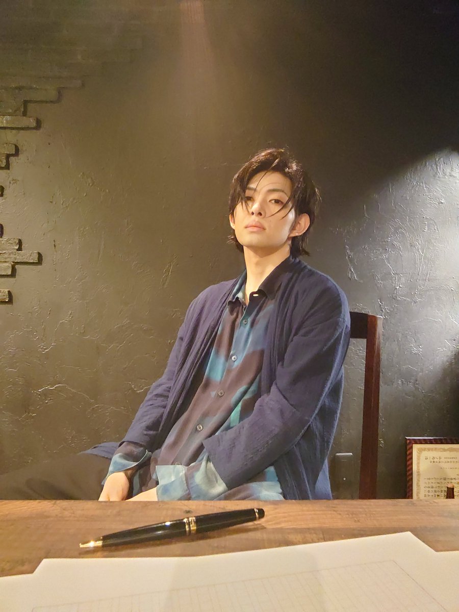 yukikan_no's tweet image. #Lostinthepages
作家も
大好きなんよ

髪の変遷がおもろい…

こんなにも数々の素敵な作品
イマーシブシアターに出させていただけている幸せ者

感謝

つまりは何が言いたいかって
#DAZZLE
は
いいぞ…！！！