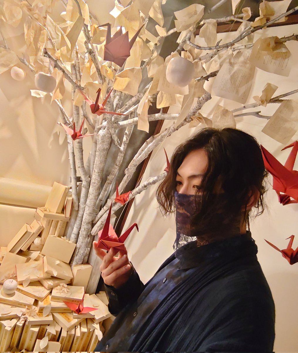 yukikan_no's tweet image. #Lostinthepages
作家も
大好きなんよ

髪の変遷がおもろい…

こんなにも数々の素敵な作品
イマーシブシアターに出させていただけている幸せ者

感謝

つまりは何が言いたいかって
#DAZZLE
は
いいぞ…！！！