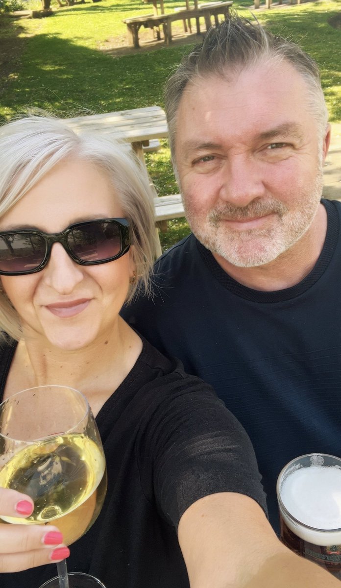 Rare couple of sunshine filled days off together….
Back to the Prem celebrations! 💙💛
#LUFC #ALAW #LeedsUnited