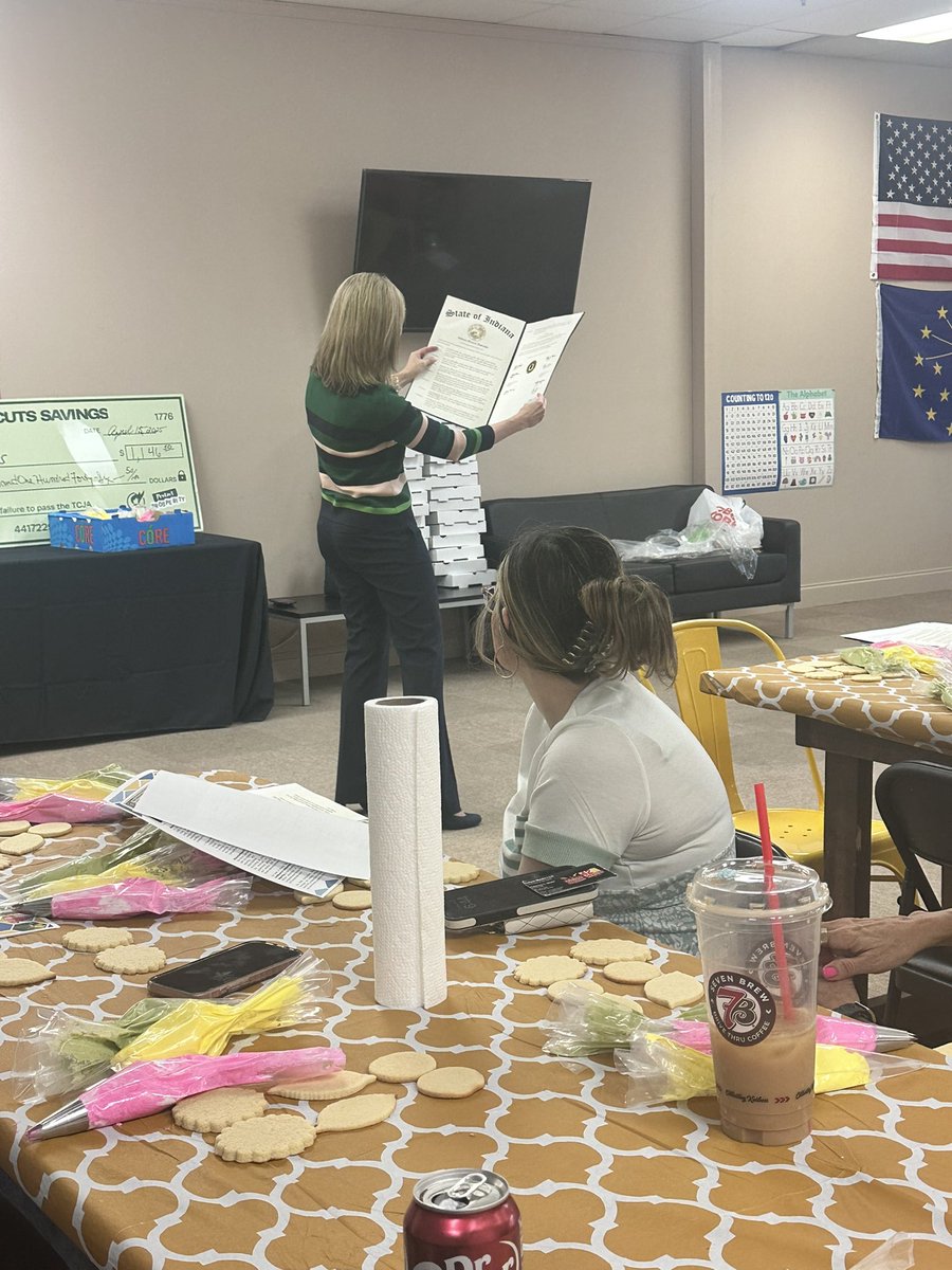 AngelPurlee's tweet image. Last night @Comp_Nieshalla joined @AFPhq activists to talk about her fight against the national debt and what steps we can take to tackle it. I love that Indiana has freedom-loving leaders at the statehouse.