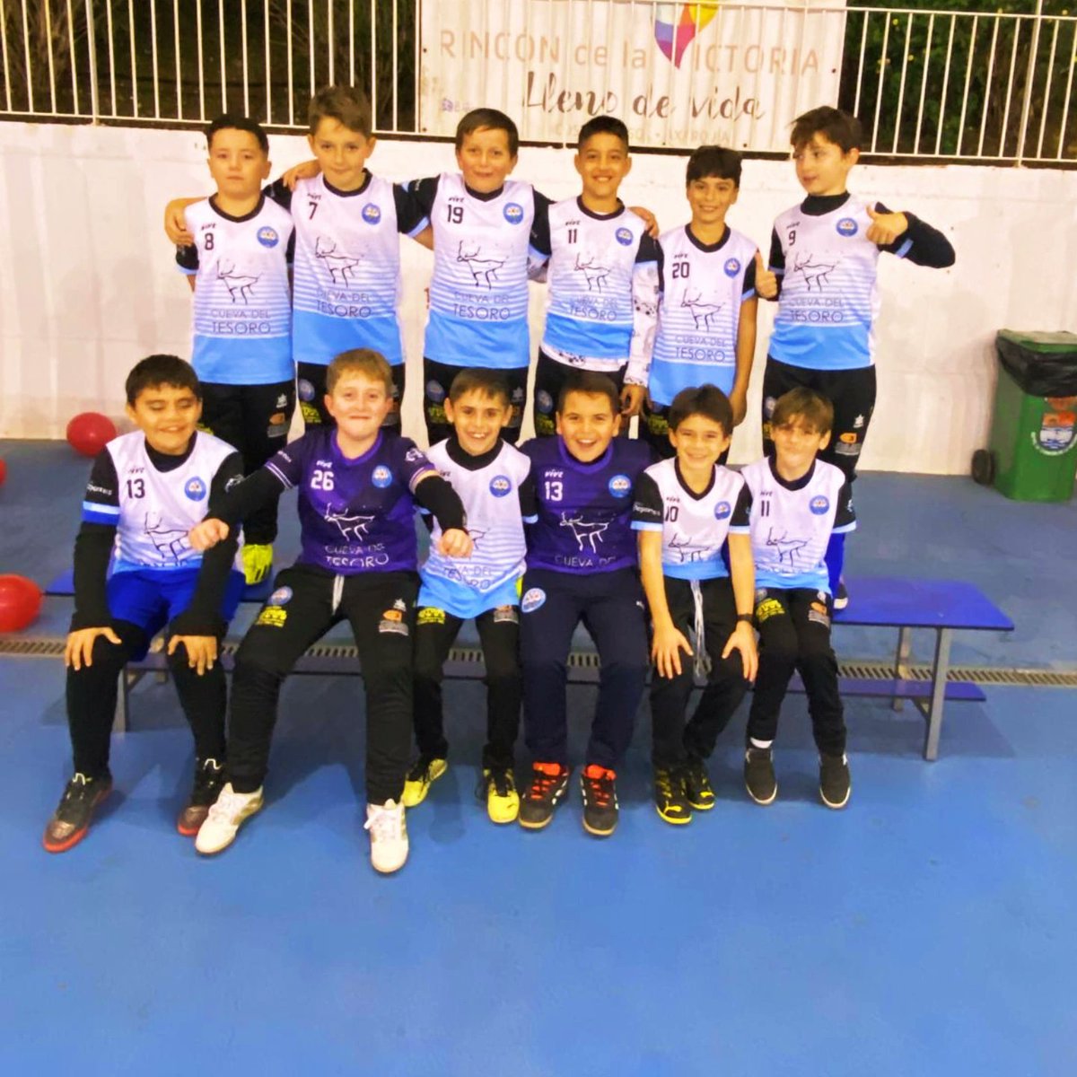 🇧 🇪 🇳 🇯 🇦 🇲 🇮 🇳 🇪 🇸

Comenzamos la semana anunciando el evento que tienen nuestros Benjamines, los cuales jugarán el Campeonato de Andalucía en Vicar( Almería).

Nos desplazaremos este Viernes con toda la ilusión y con la obligación de disfrutar del Campeonato.