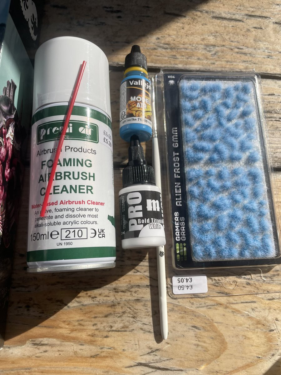 Went a bit mad visiting the (amazing) new <a href="/ElementGames_/">Element Games</a> in Covent Garden but it’s my birthday so we’ll forgive me 

#WarhammerCommunity