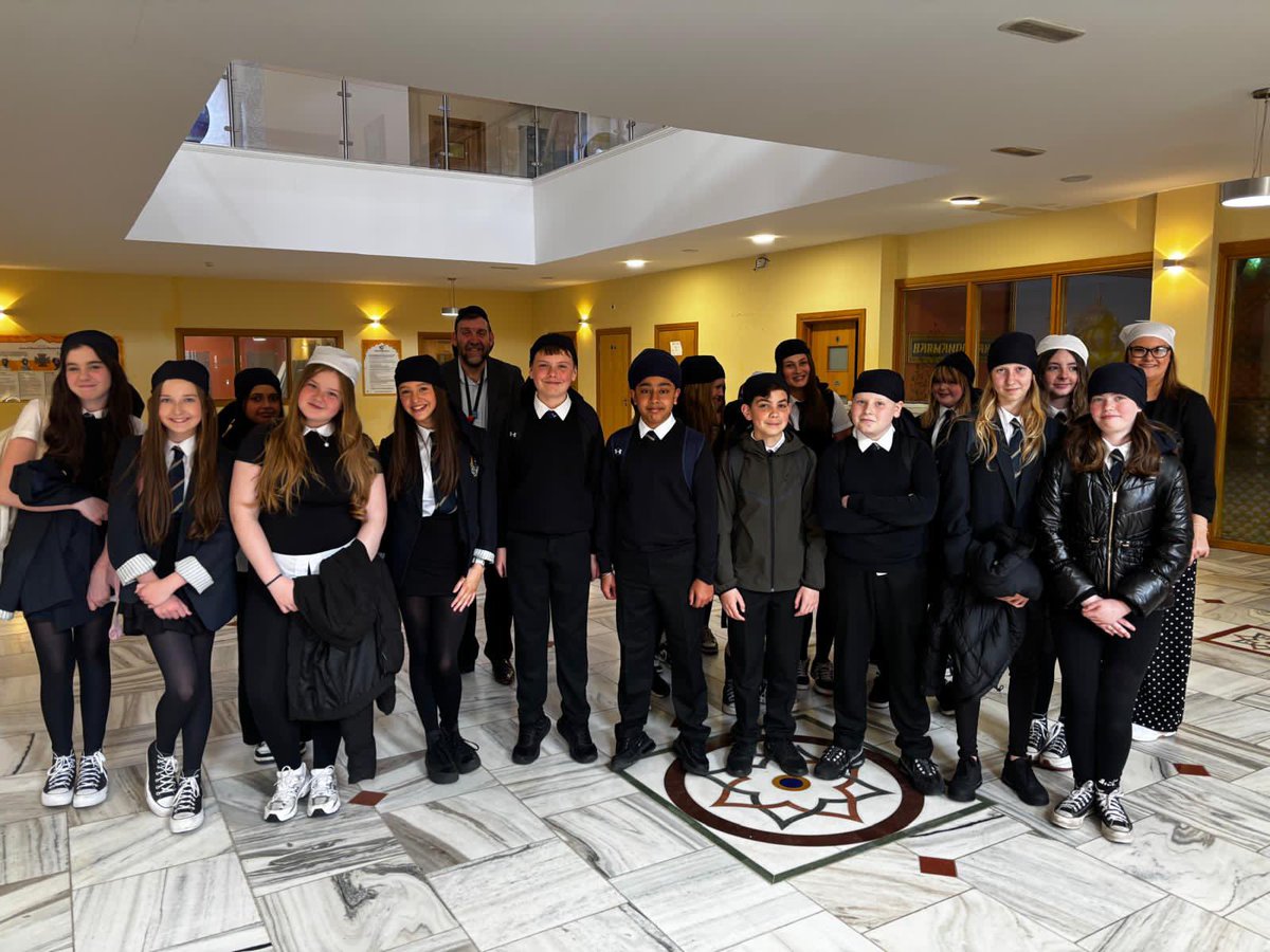 What an enriching experience for our S1 young people who visited the Gurdwara Singh Sabha today as part of their learning about Sikhism. <a href="/ClydeValleyHS/">Clyde Valley High School</a> #community #compassion #commitment #valleyvalues
