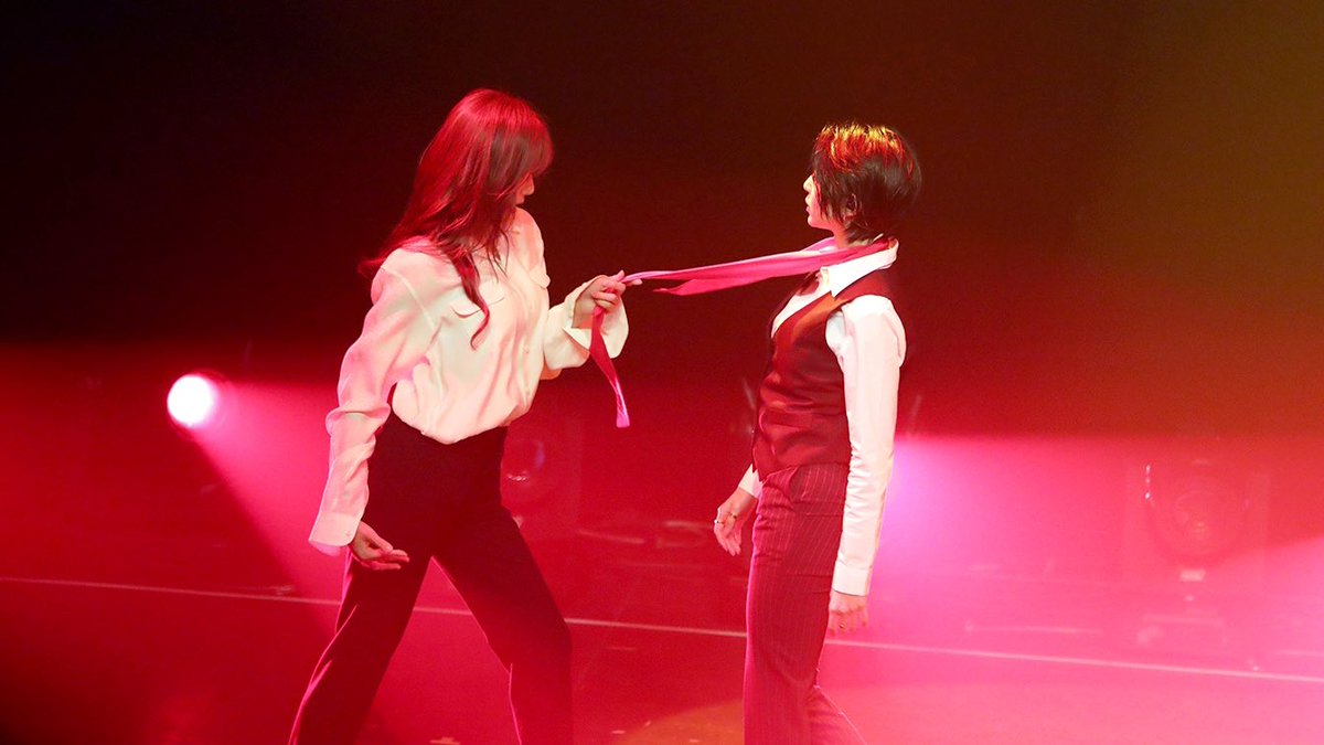 7dream_DREAMs's tweet photo. 190430 네이버 포스트 #드림캐쳐 #지유 #다미

ᶠˡᵒ ᴿⁱᵈᵃ ⁻ ' ᴵ ᴰᵒⁿ’ᵗ ᴸⁱᵏᵉ ᴵᵗ ᴸᵒᵛᵉ ᴵᵗ '
²ᴾᴹ ⁻ ' ᴹʸ ʰᵒᵘˢᵉ ' https://t.co/Hd3zXVb1V9