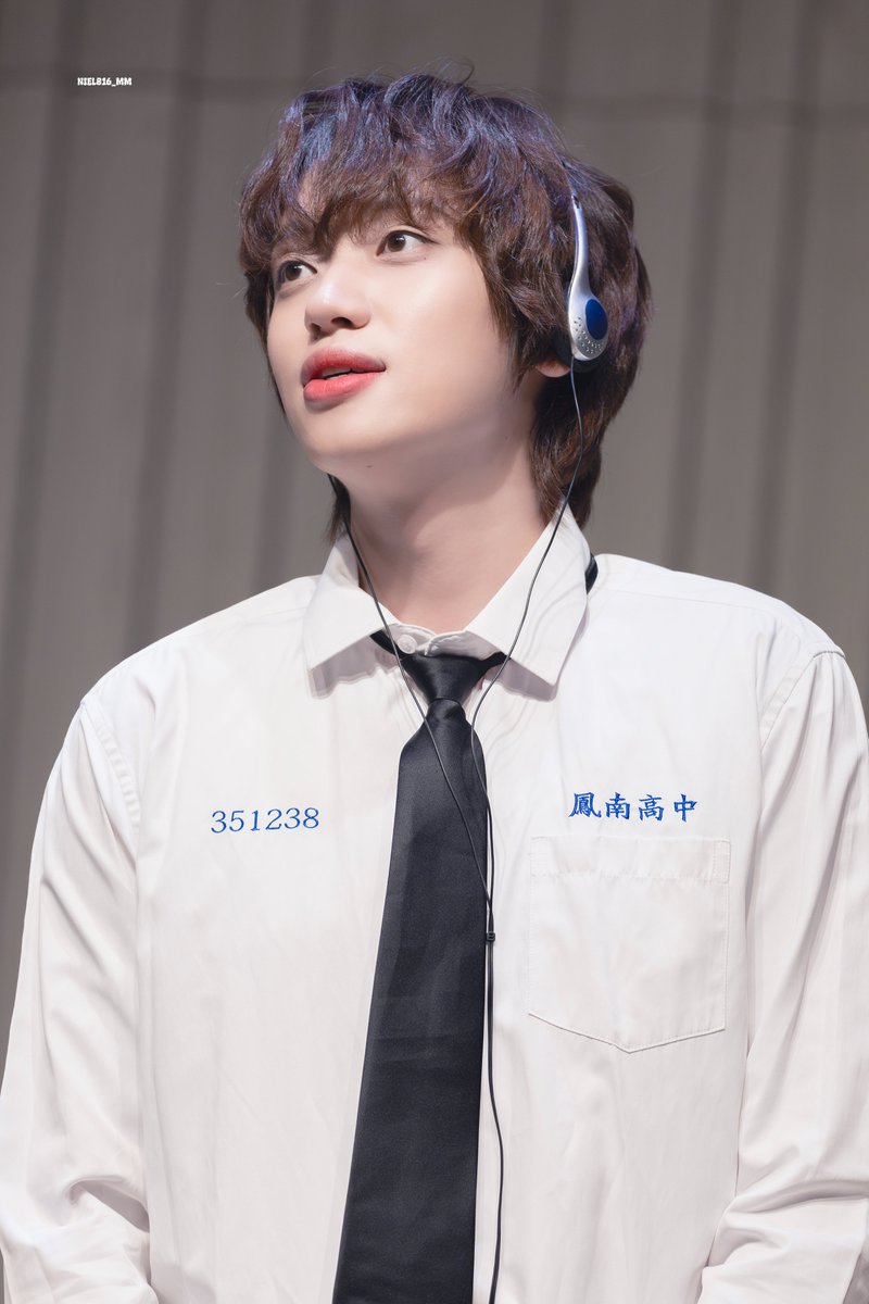 250427 사운드웨이브 대면 팬사인회
#니엘 #NIEL