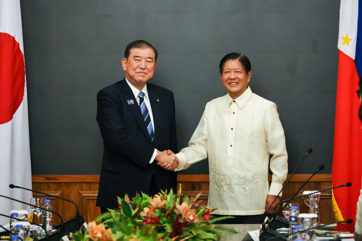 AmbJPNinPH's tweet photo. At the 🇯🇵🇵🇭 Summit, we celebrated the growing legacy of friendship and enhanced cooperation. Bound by shared values and a common vision, we continue to work heart-to-heart in shaping a peaceful, prosperous, &amp; Free and Open Indo-Pacific. The future is brighter together. 🌏✨ https://t.co/KGfLX4YSSG