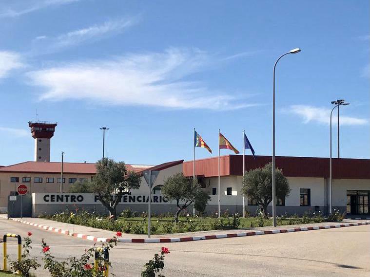 💡#Apagon | Desde aquí queremos una vez más poner en ALTO VALOR la Profesionalidad y Templanza de los Trabajadores Penitenciarios que estando ayer de Servicio tuvieron que hacer frente casi sin medios humanos y materiales a una EMERGENCIA NACIONAL sin precedentes como fue el