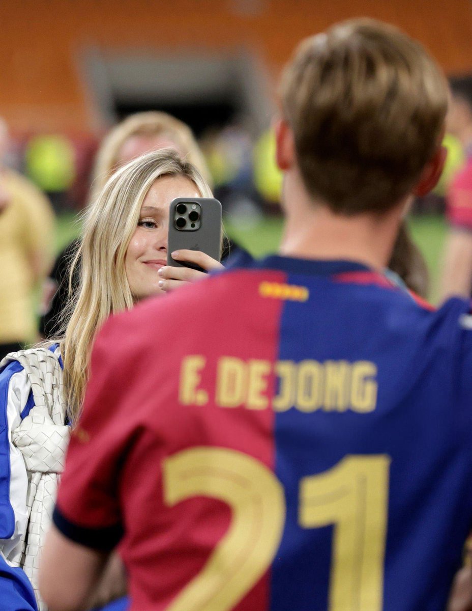 Las mujeres: los hombres sólo quieren tener sex0

Lo qué realmente queremos nosotros: