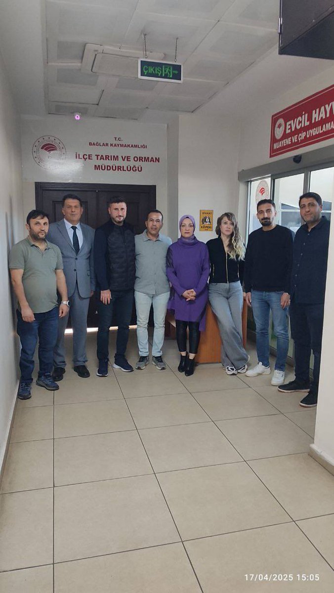 📍Diyarbakır

Veteriner Hekim-Sen Genel Başkan Yardımcımız Veteriner Hekim Mehmet Çürük tarafından Bağlar İlçe Tarım ve Orman Müdürlüğü ziyaret edildi.

Meslektaşlarımız ile biraya gelinip mesleki sorunlarımız kınuşuldu.Sendikamızın tanıtımı yapılıp  Bakanlık görüşmelerimiz ve