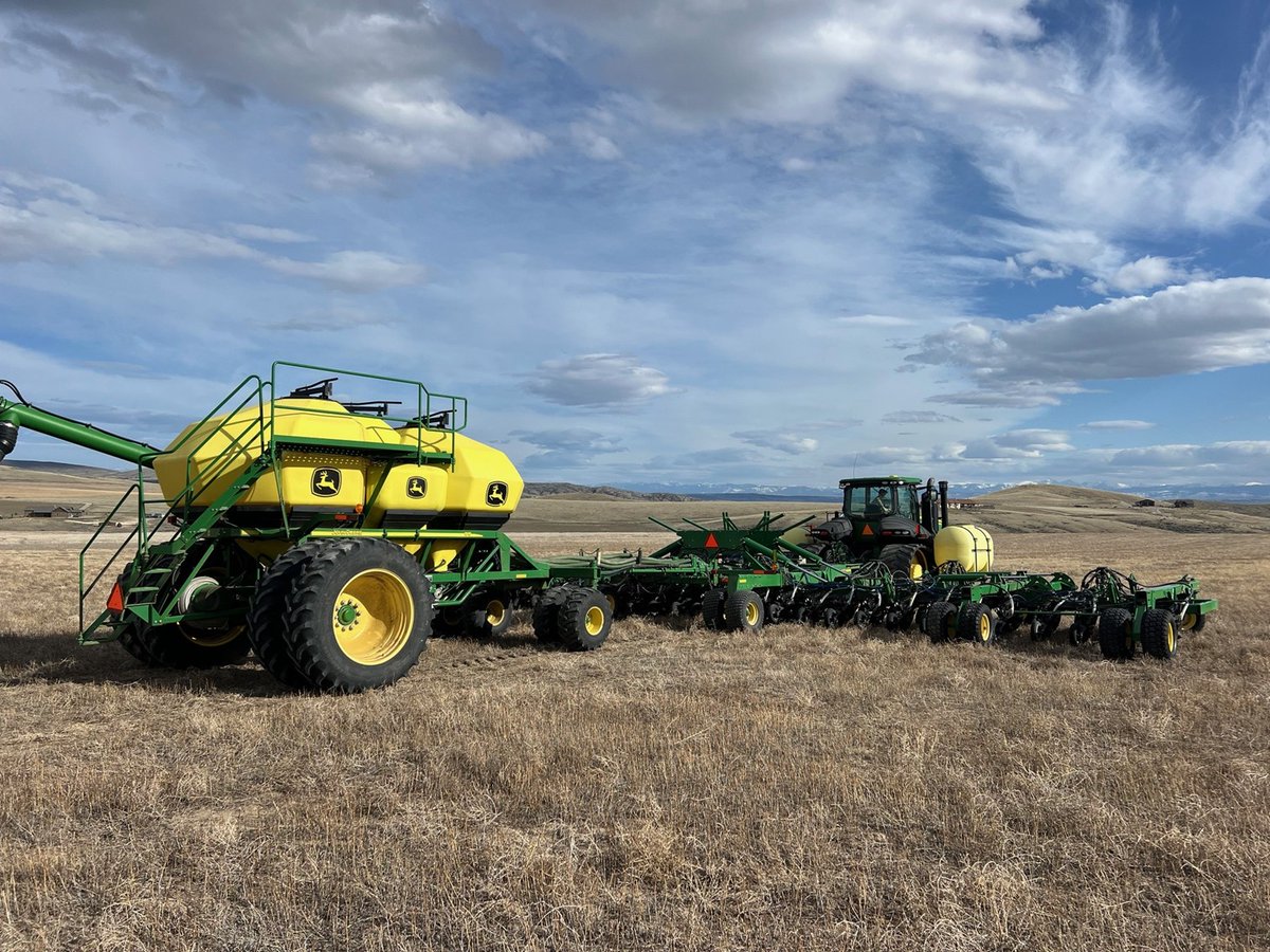 We are “rooting” for all producers as Midwestern fields have come alive with the sound of planters. Wishing producers a safe and successful planting season!
scoular.com/who-we-serve/f…
#farming #agriculture #producers