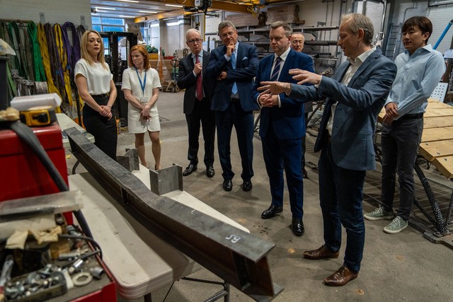 5/6 All these projects enabled Imperial College London teams to partner with top research teams&amp;companies all across Europe.