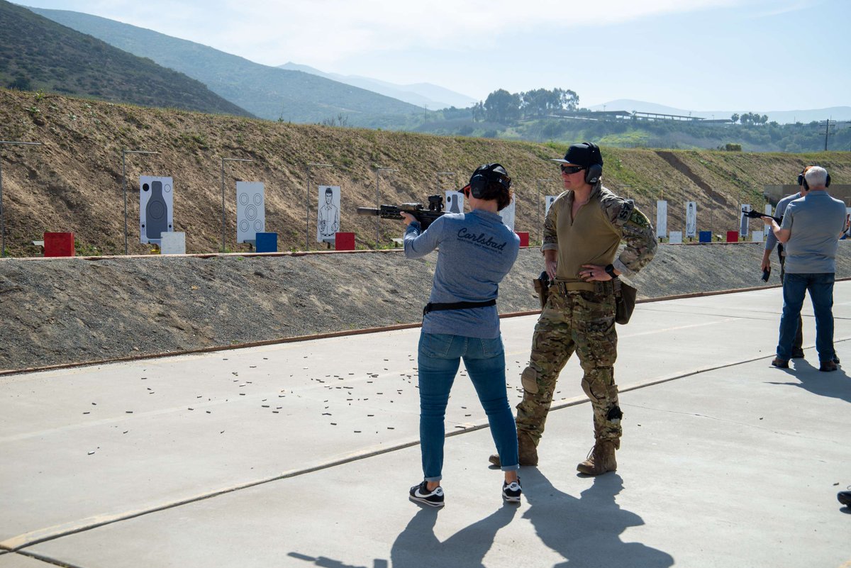 FBISanDiego's tweet image. The #FBISanDiego 2025 Citizens Academy wrapped up with a fun and eventful day at the range!

Over the last 8 weeks, business, religious, civic, and community leaders received an inside look at the FBI. Thank you to the Citizens Academy class of 2025 for your participation!